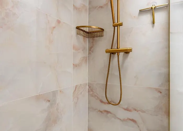 아파트 Beautiful In Hotwells